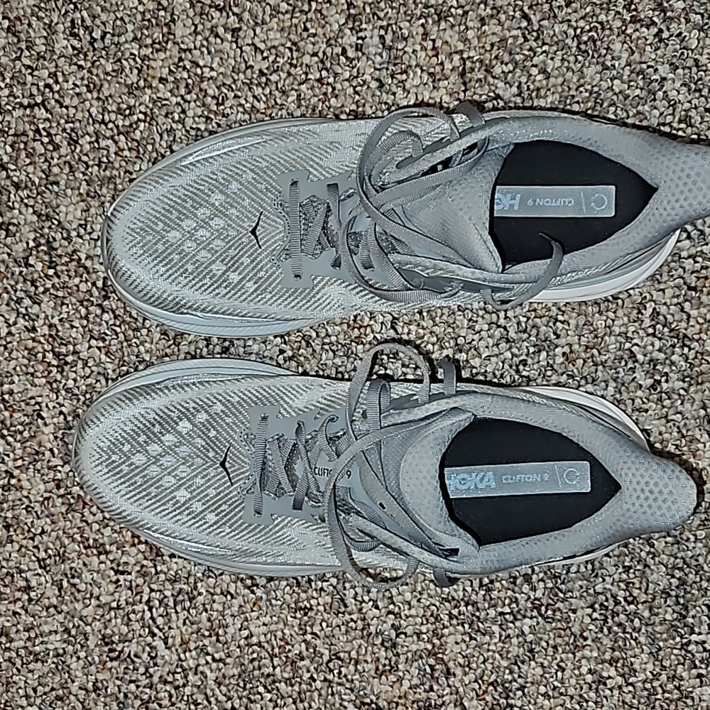 Hoka Clifton 9 Sneakers